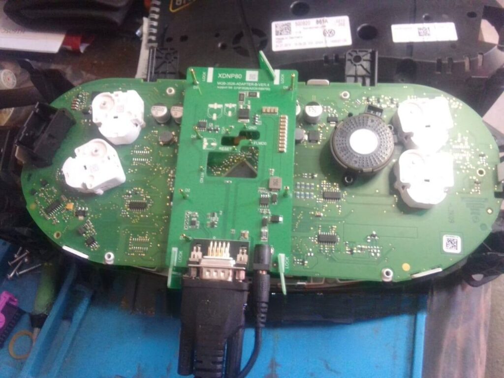 MQB cluster being read with programming adapter
